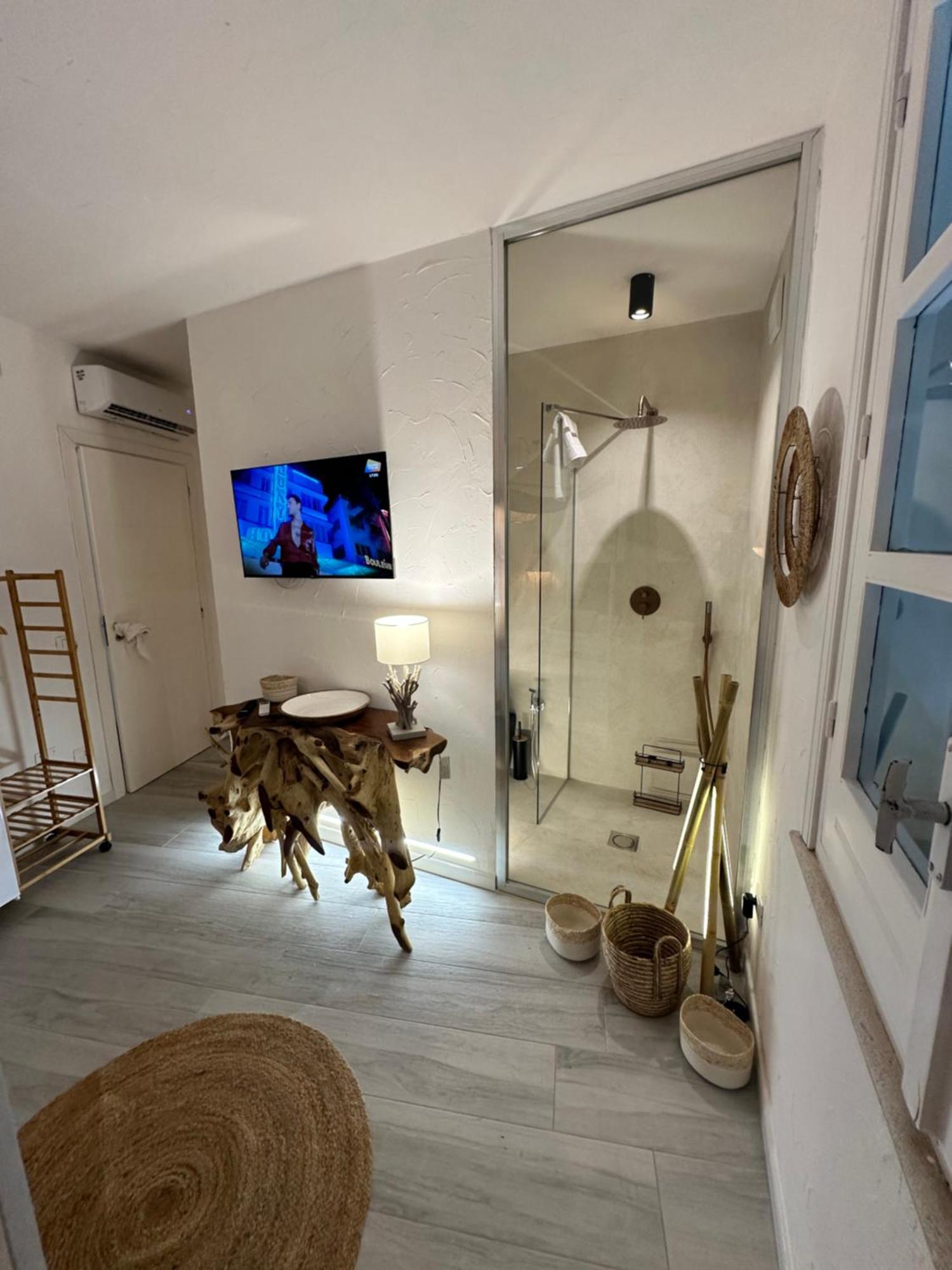 Rada room&suite