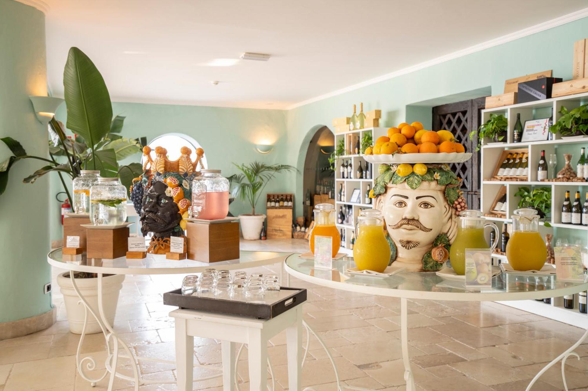 Therasia Resort Sea and SPA - The Leading Hotels of the World
