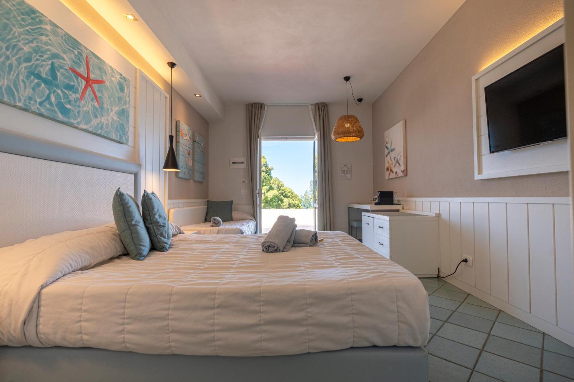 Mangia's Pollina Resort