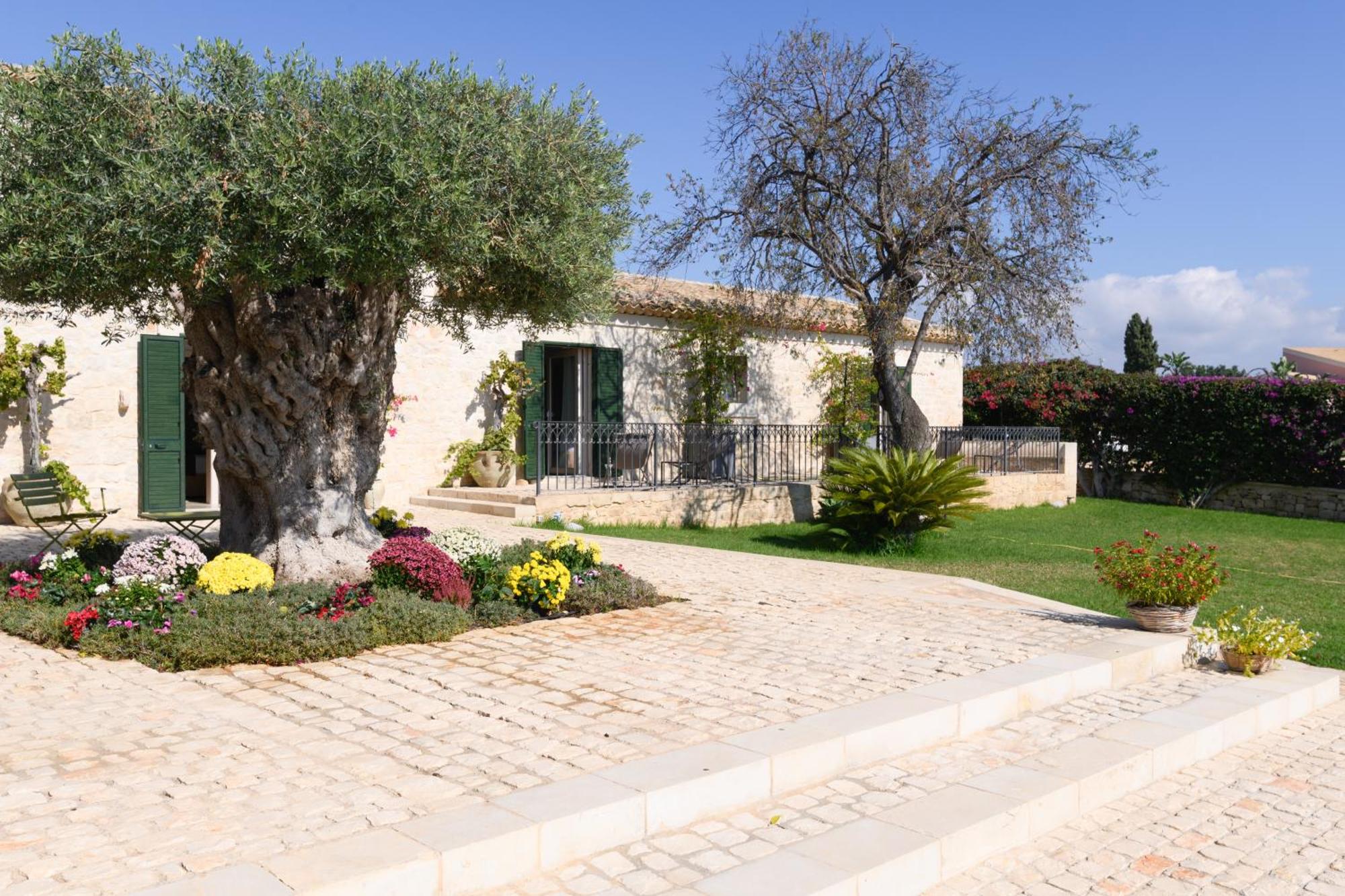 Poggio Leano Boutique Hotel