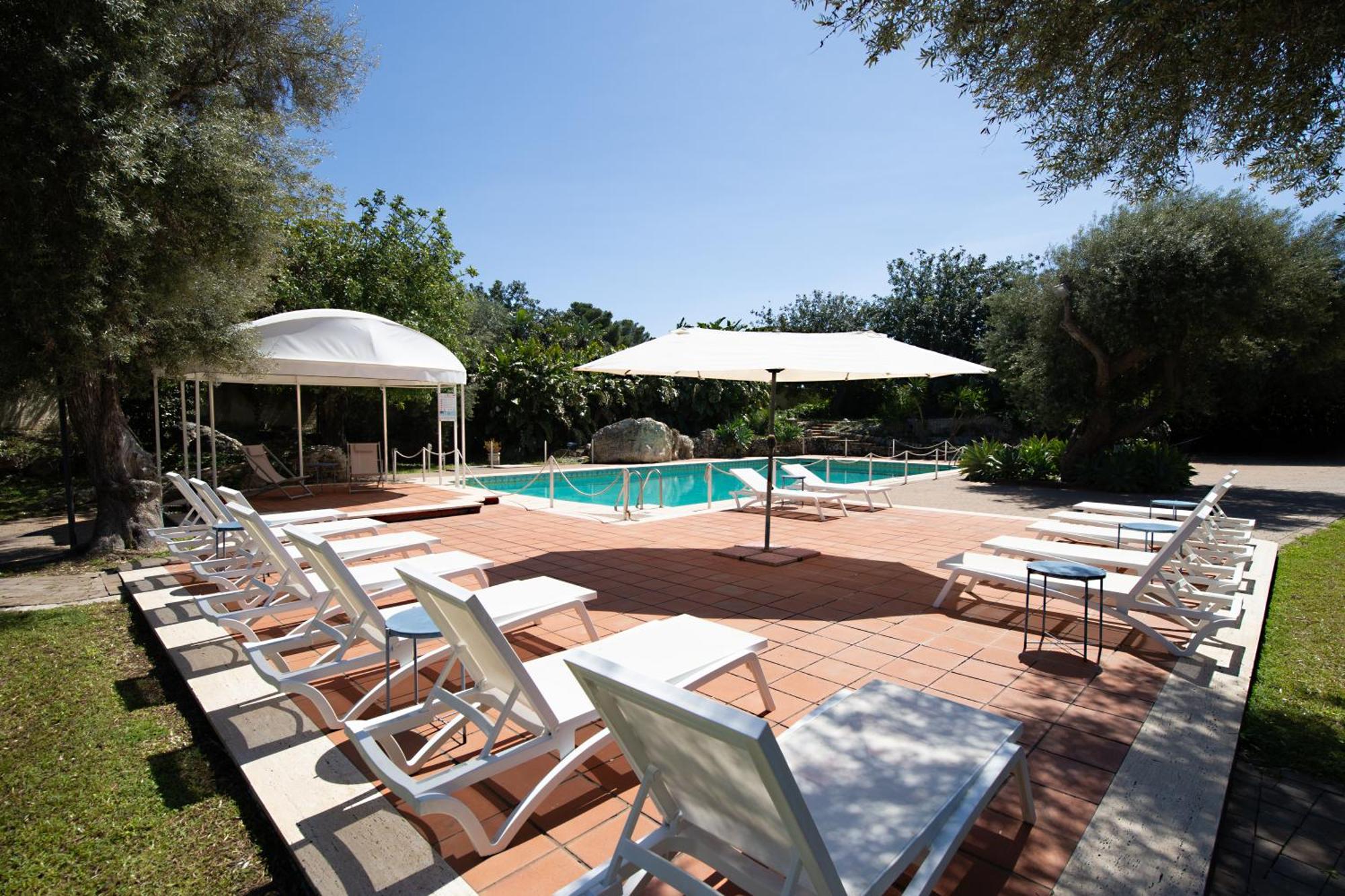 Isola Charm B&B - Pool & Nature Stay