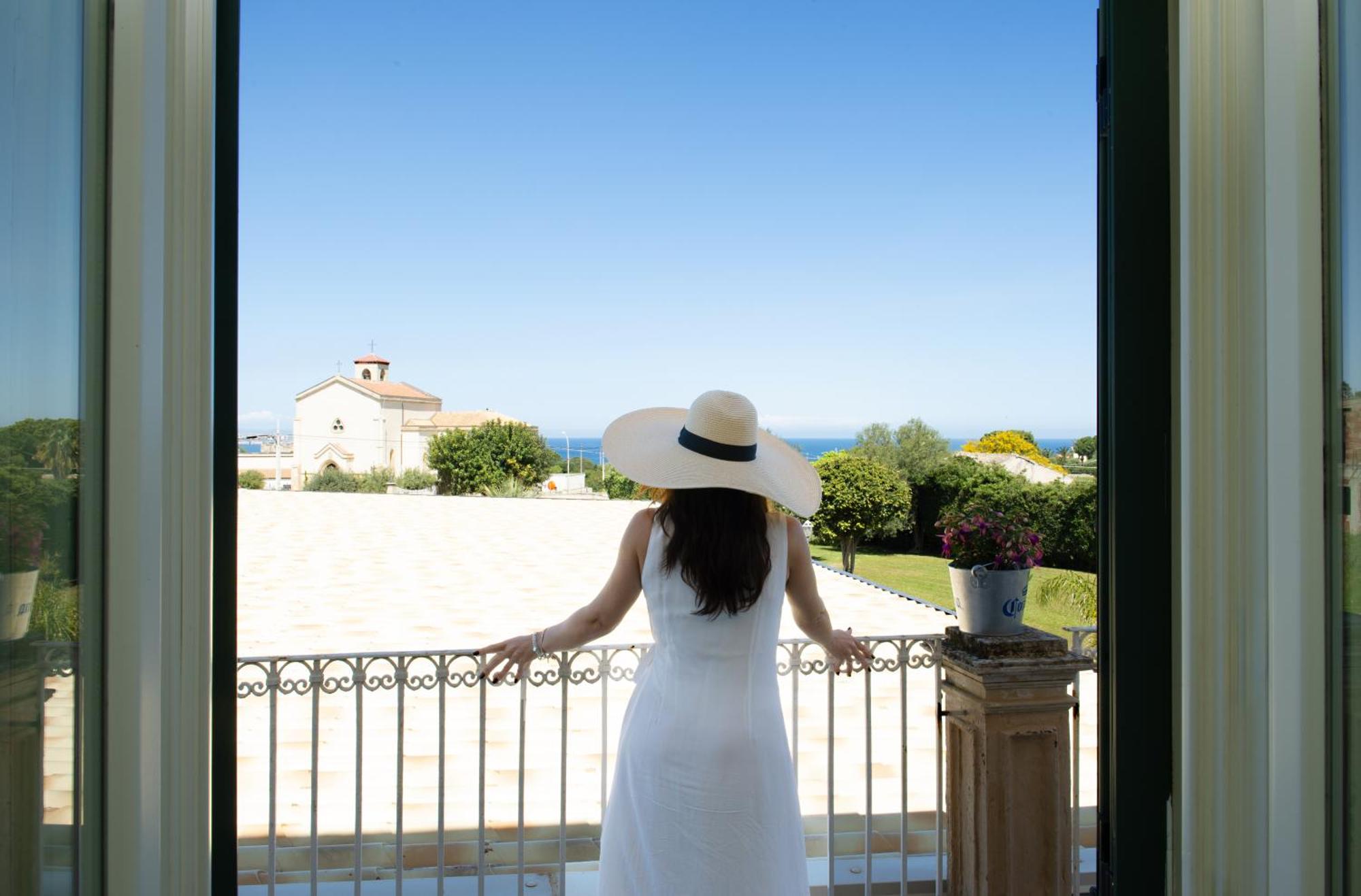 Isola Charm B&B - Pool & Nature Stay