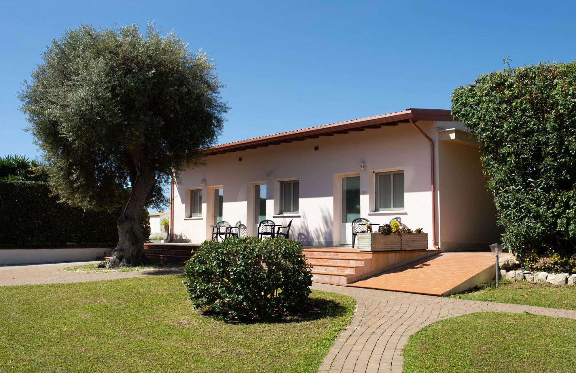 Isola Charm B&B - Pool & Nature Stay