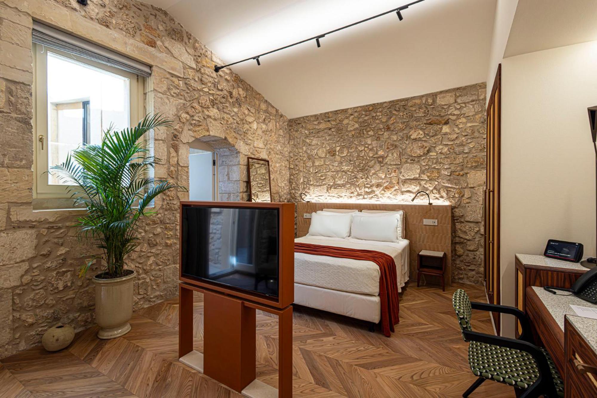 COOL DREAMS Luxury Rooms