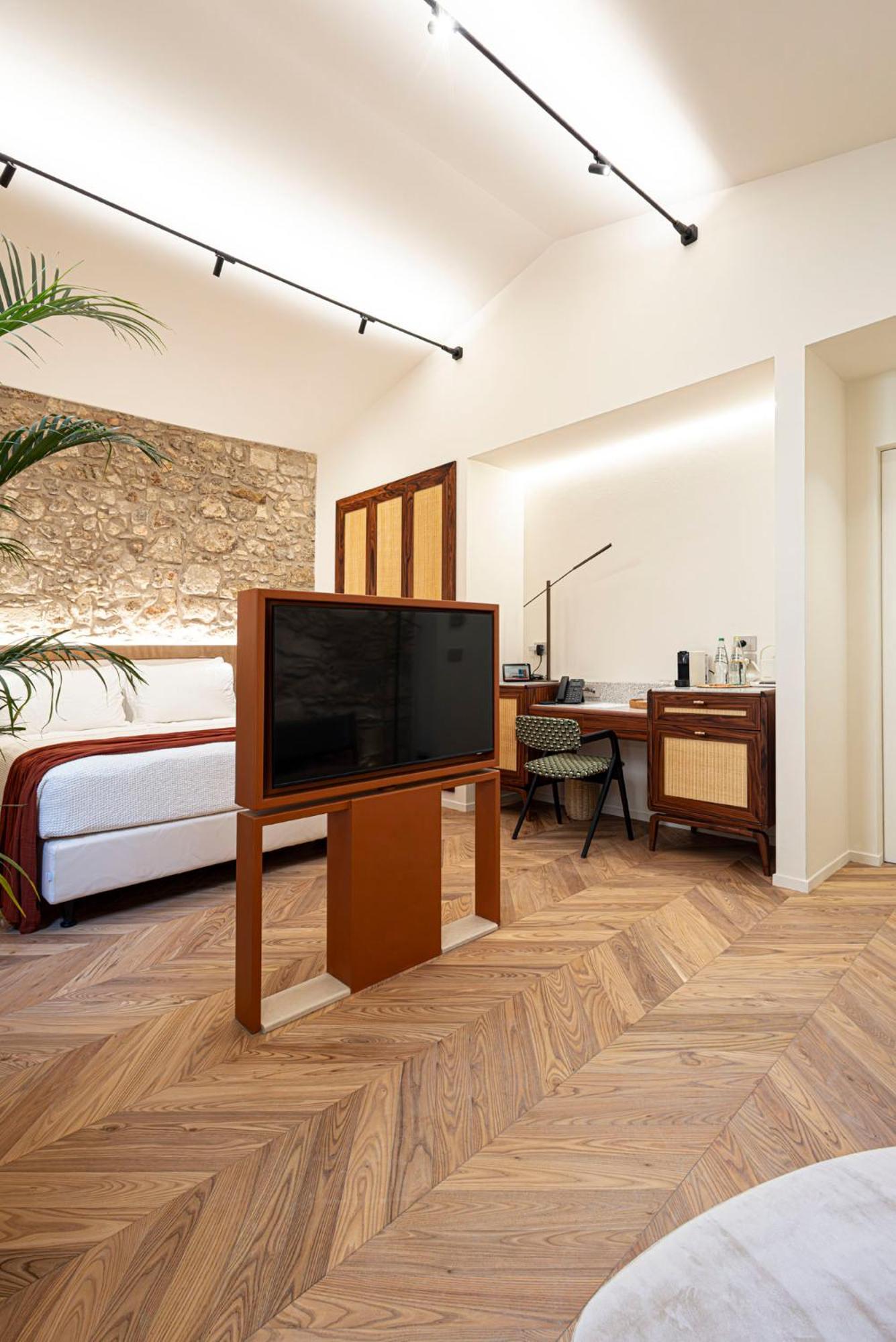 COOL DREAMS Luxury Rooms