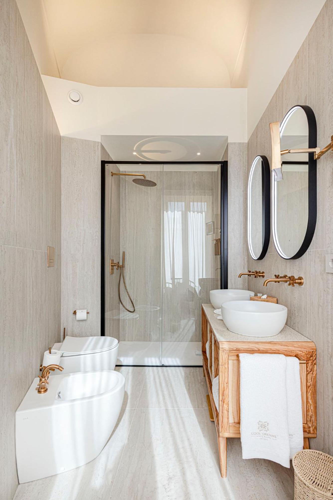 COOL DREAMS Luxury Rooms