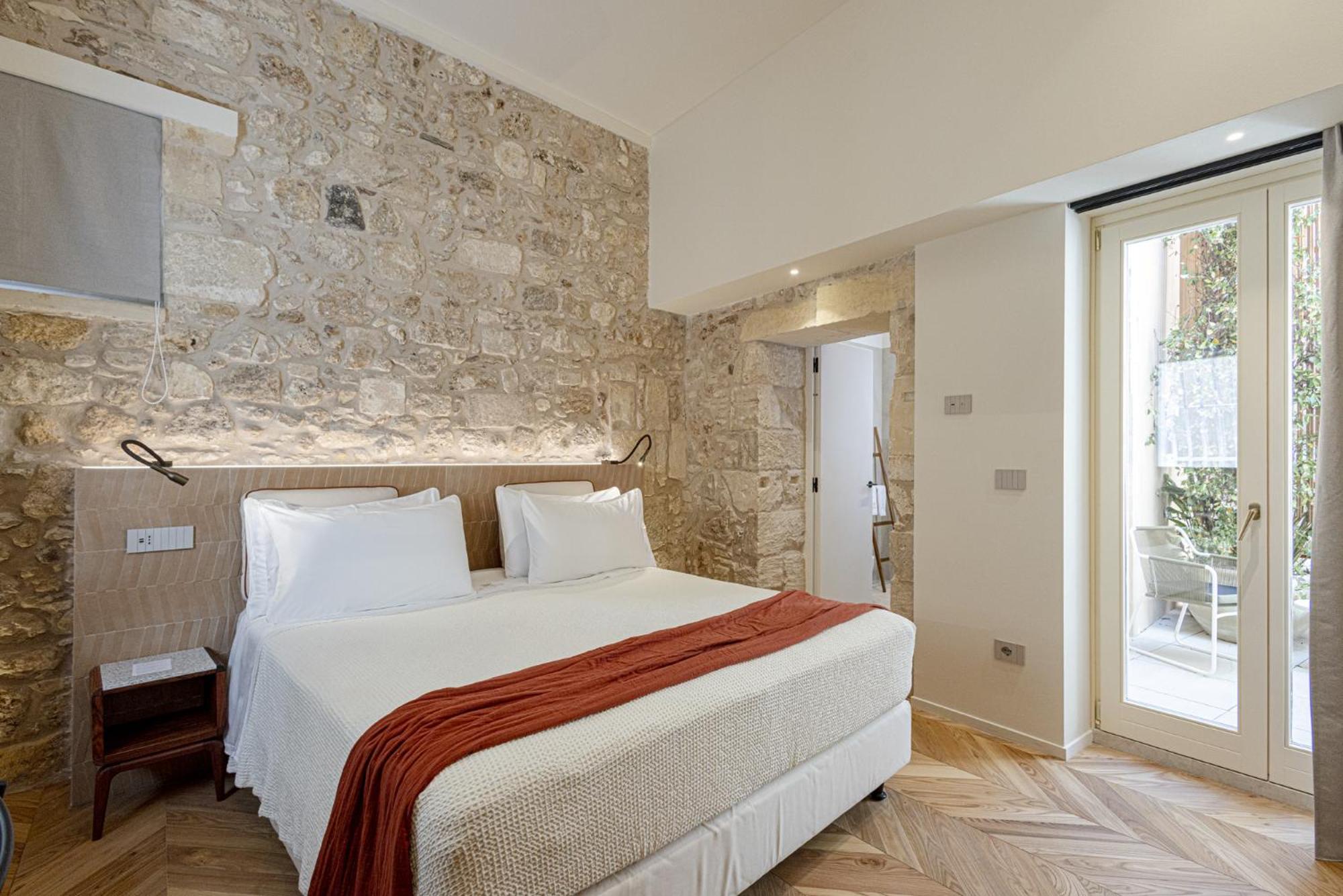 COOL DREAMS Luxury Rooms