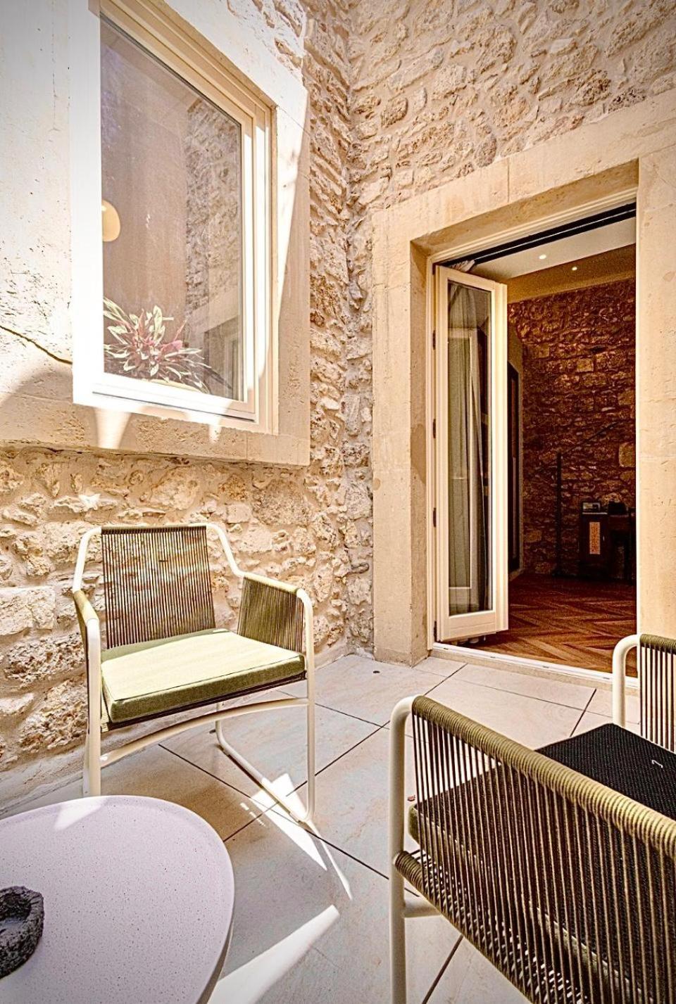 COOL DREAMS Luxury Rooms