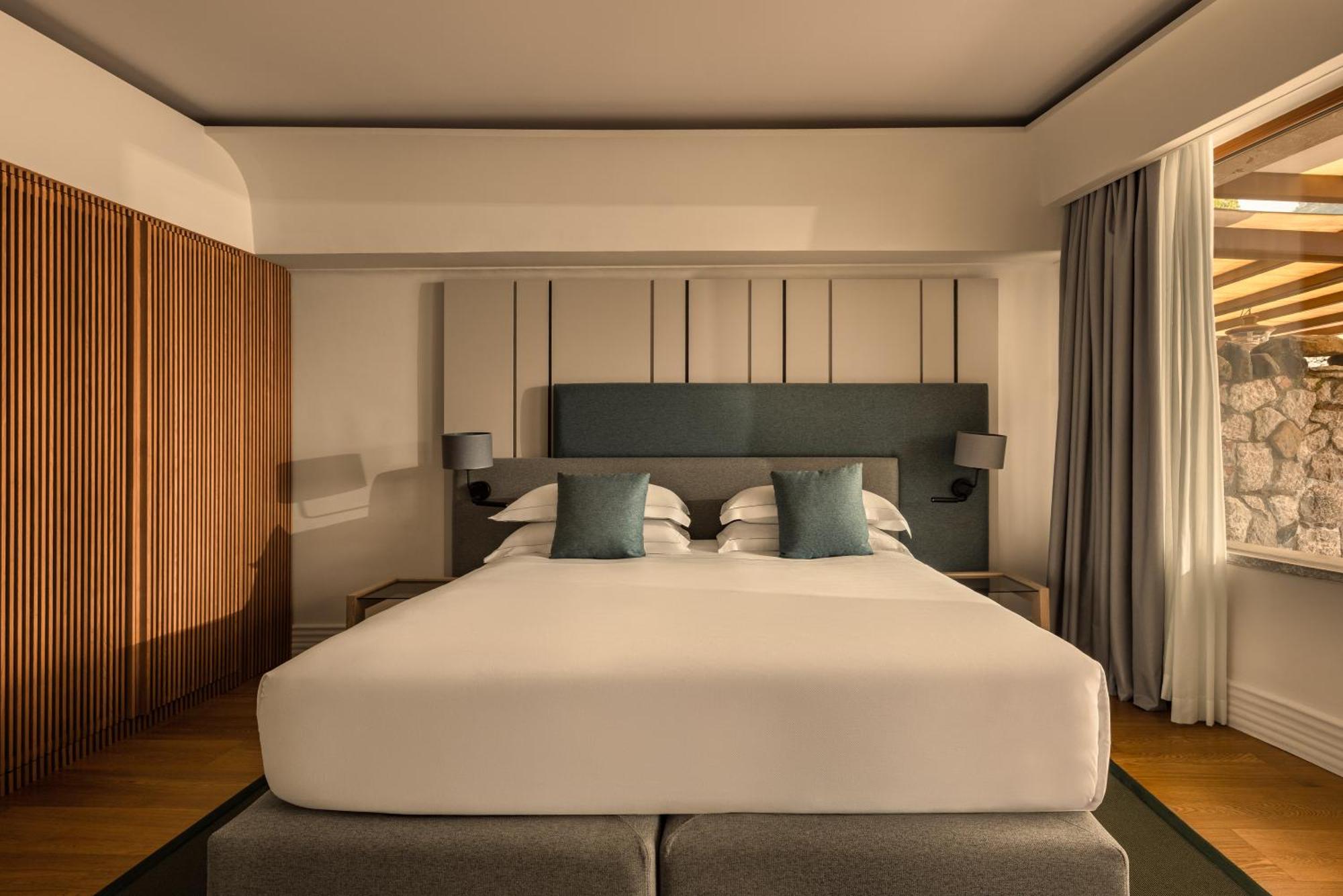 Atlantis Bay - The Leading Hotels of the World