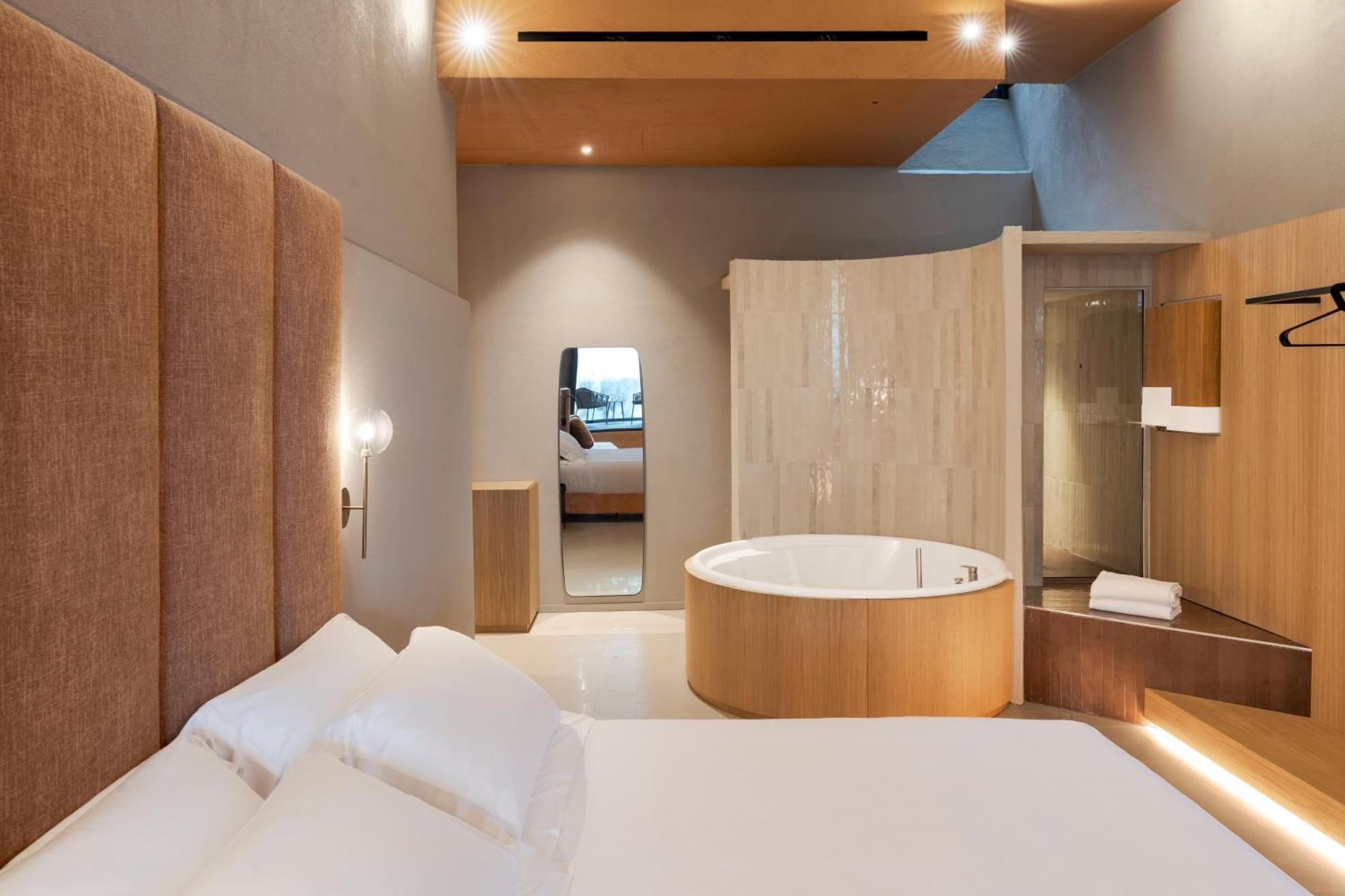 BASTIÒ PRIVATE SUITES