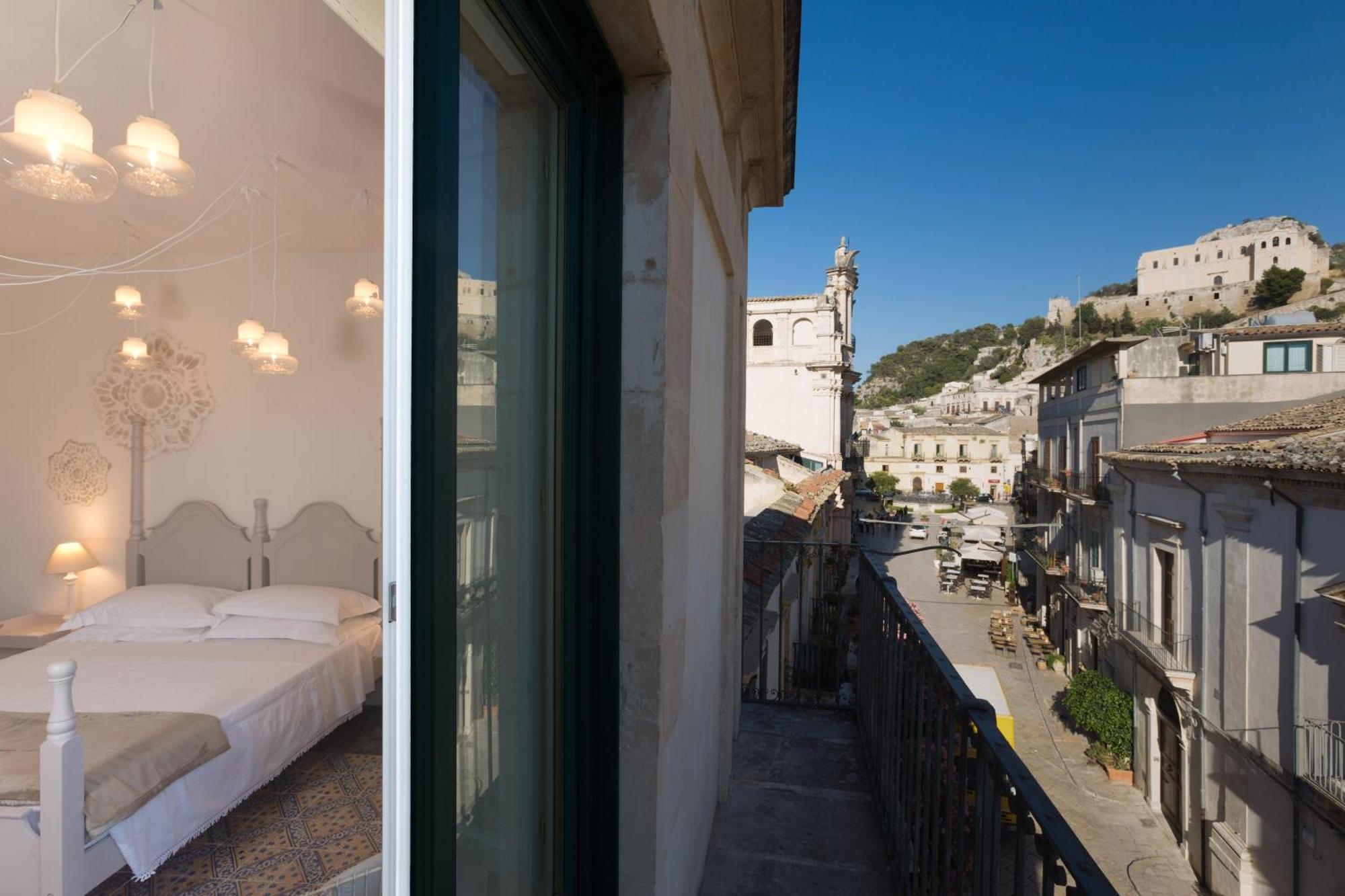 Palazzo Conti Camere & Suites