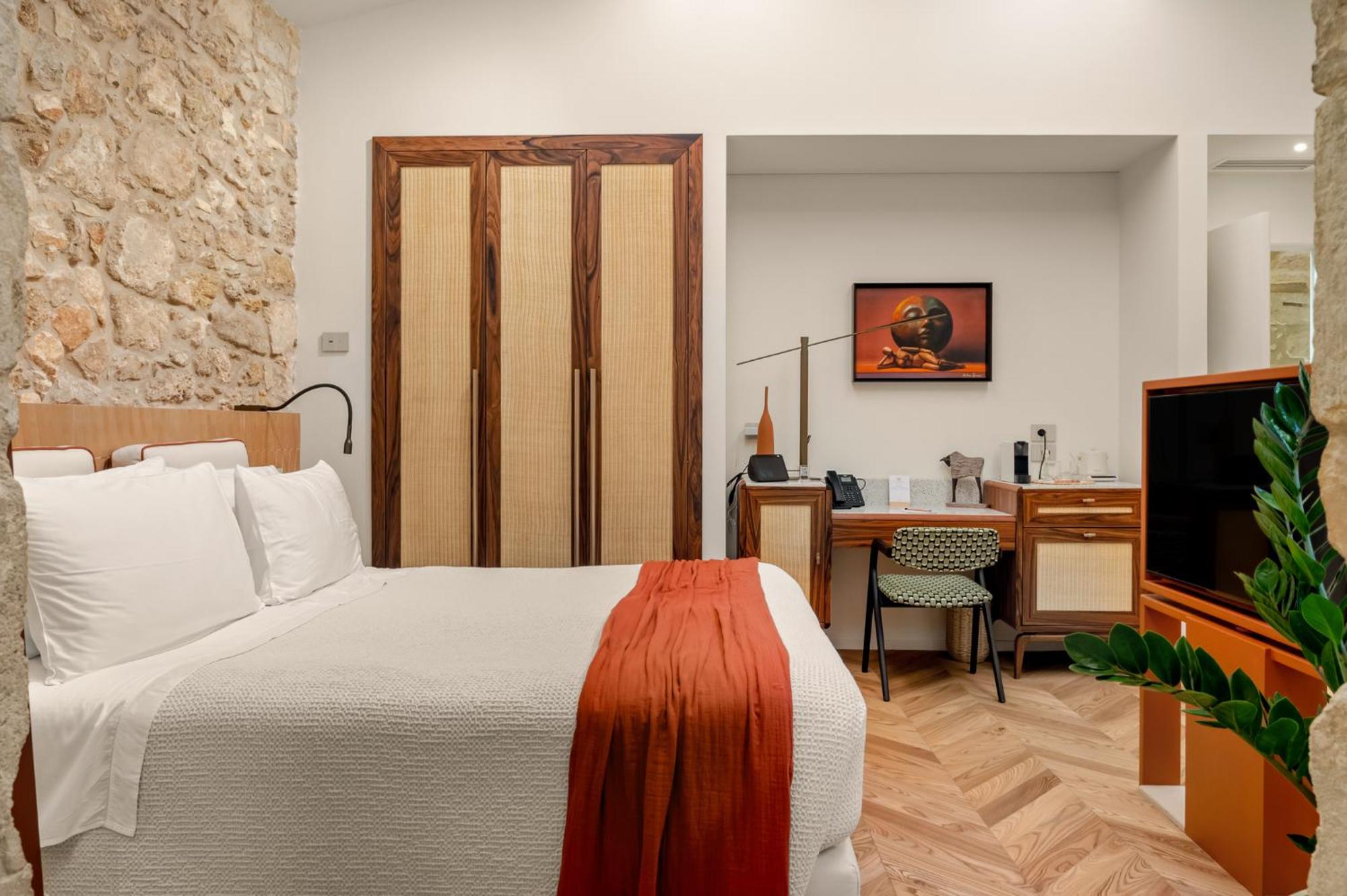 COOL DREAMS Luxury Rooms