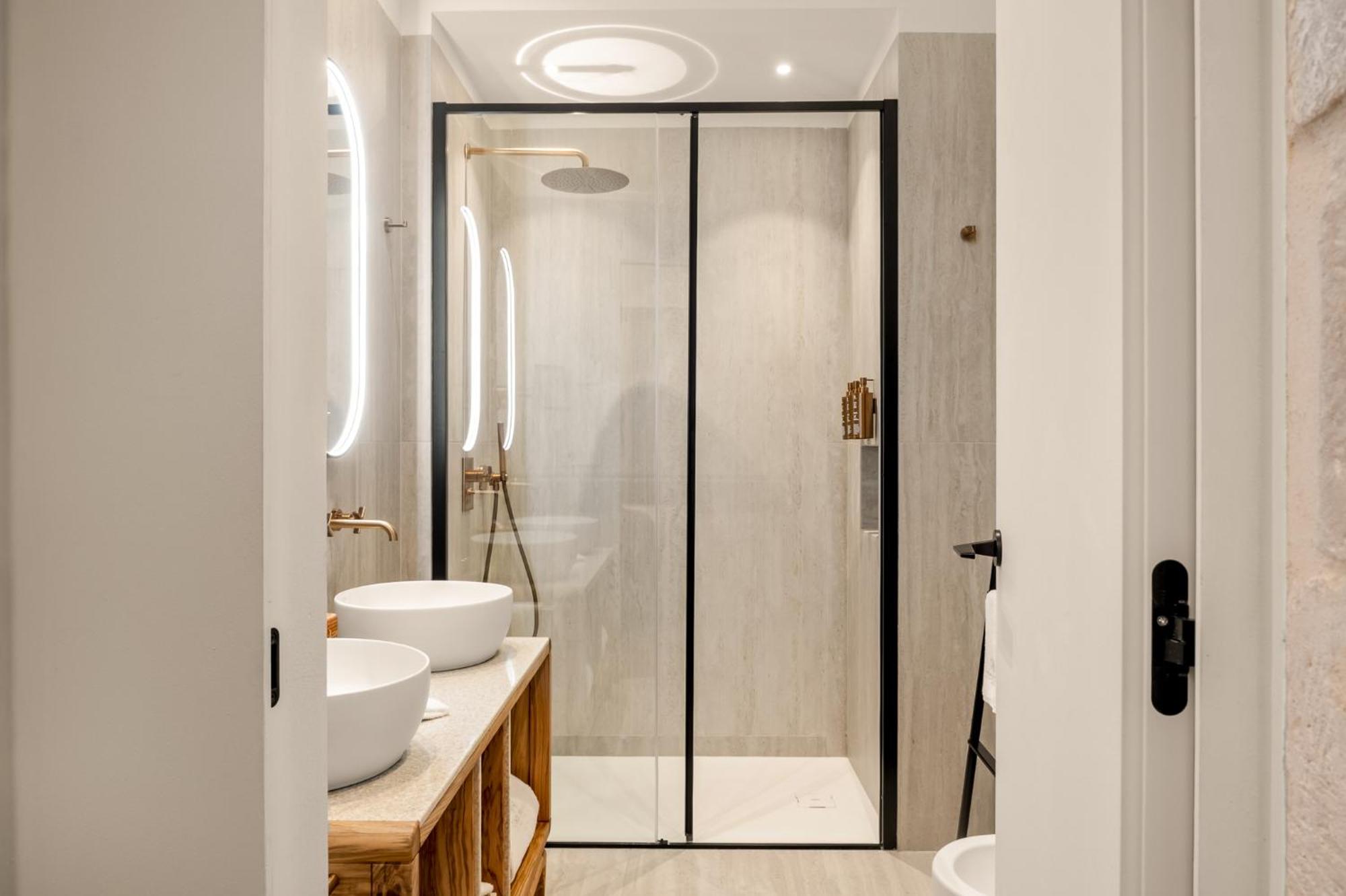 COOL DREAMS Luxury Rooms