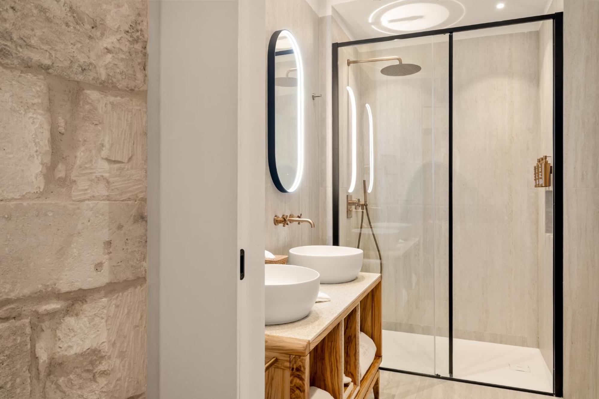 COOL DREAMS Luxury Rooms