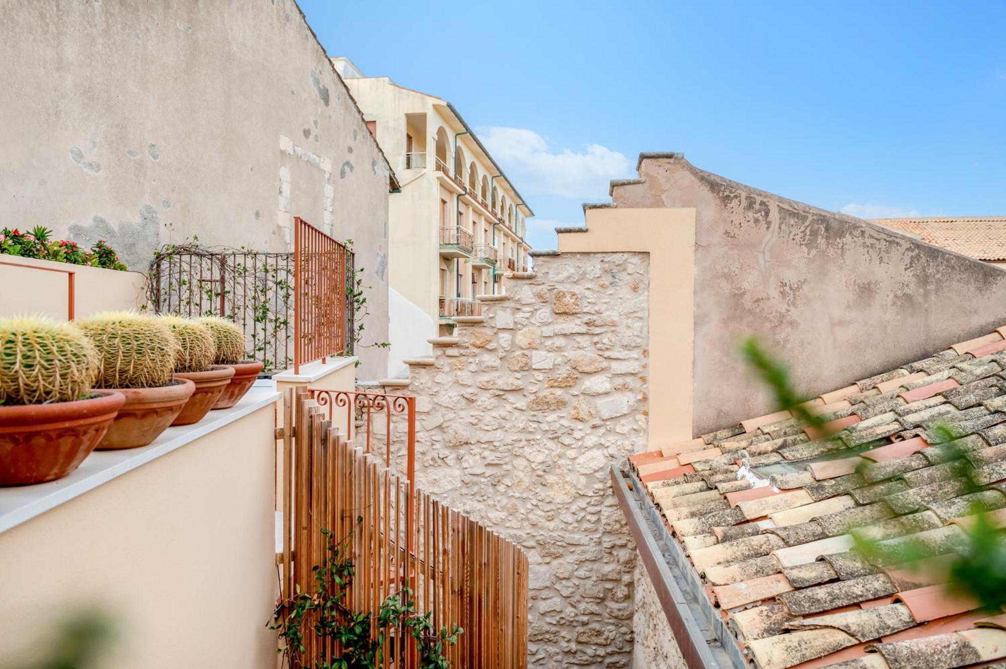 COOL DREAMS Luxury Rooms