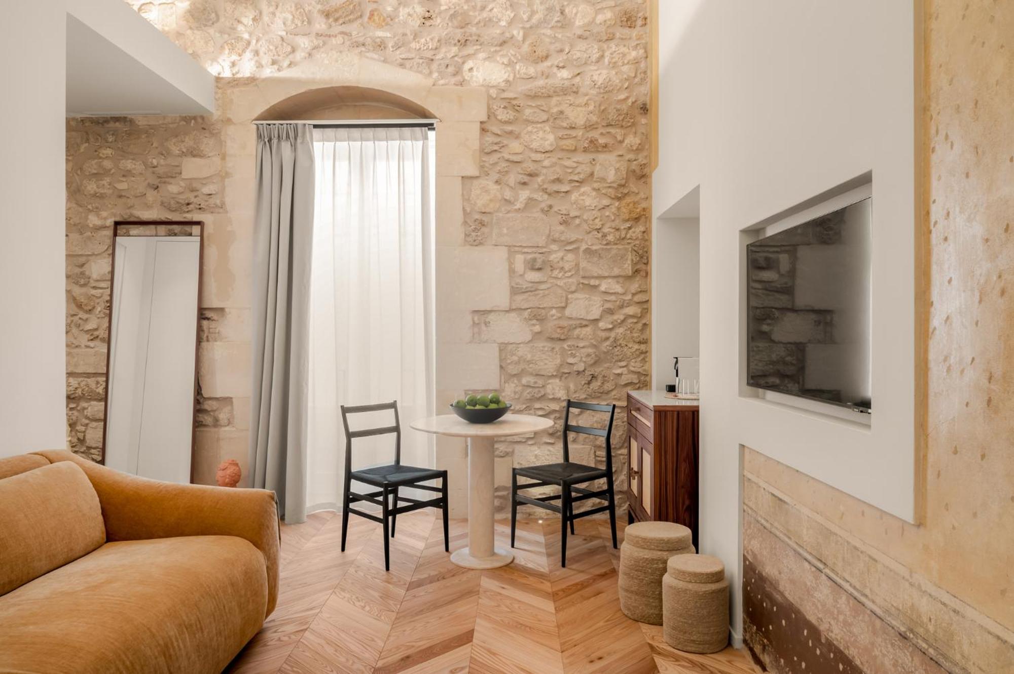 COOL DREAMS Luxury Rooms