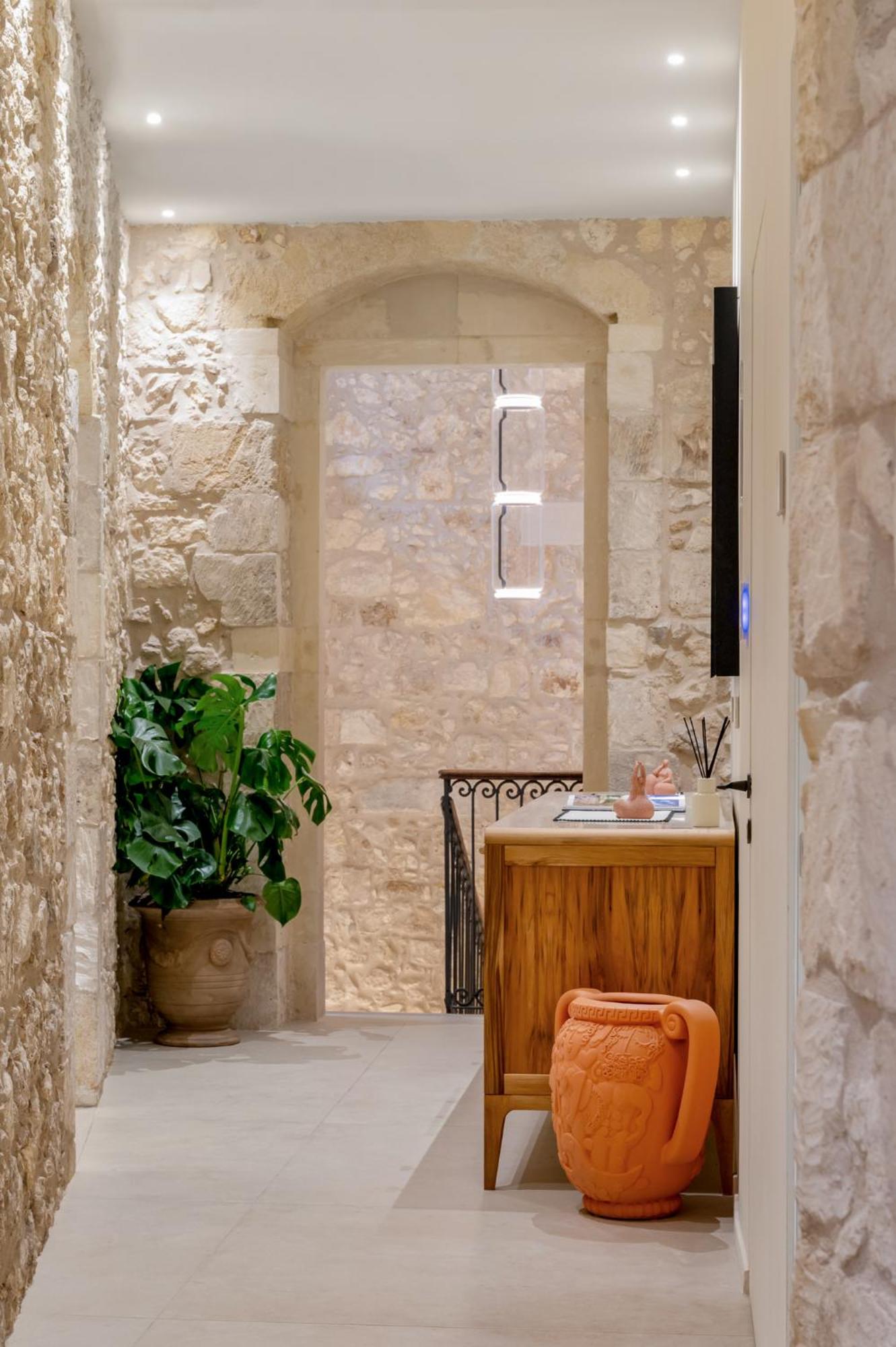 COOL DREAMS Luxury Rooms