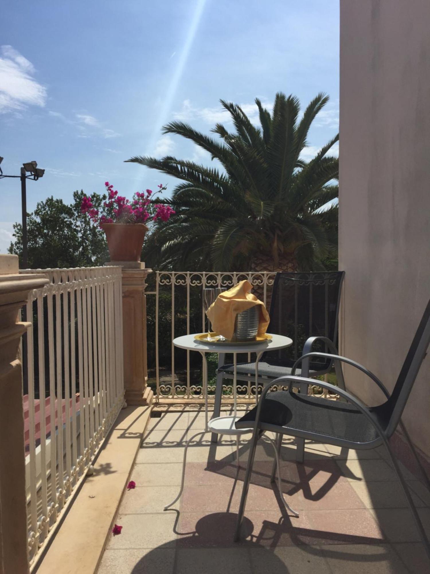 Isola Charm B&B - Pool & Nature Stay