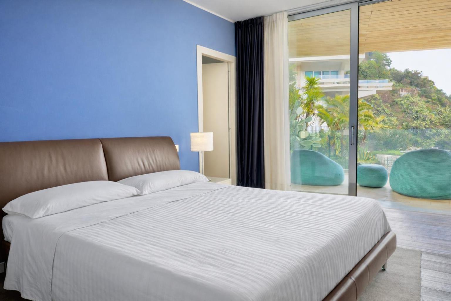 Isola Bella Infinity Suites