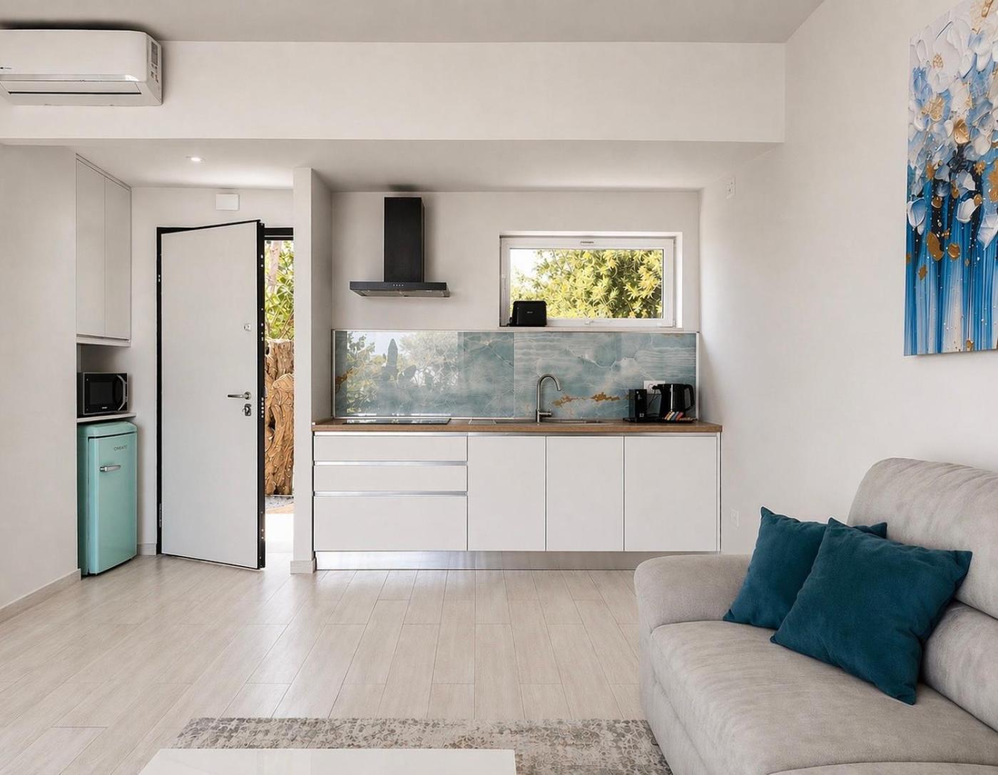Isola Bella Infinity Suites