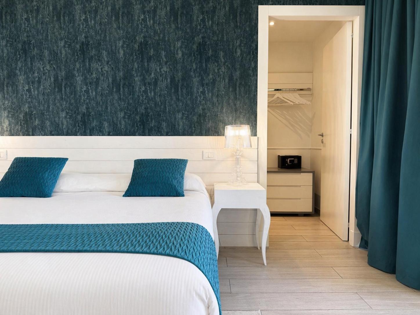 Isola Bella Infinity Suites