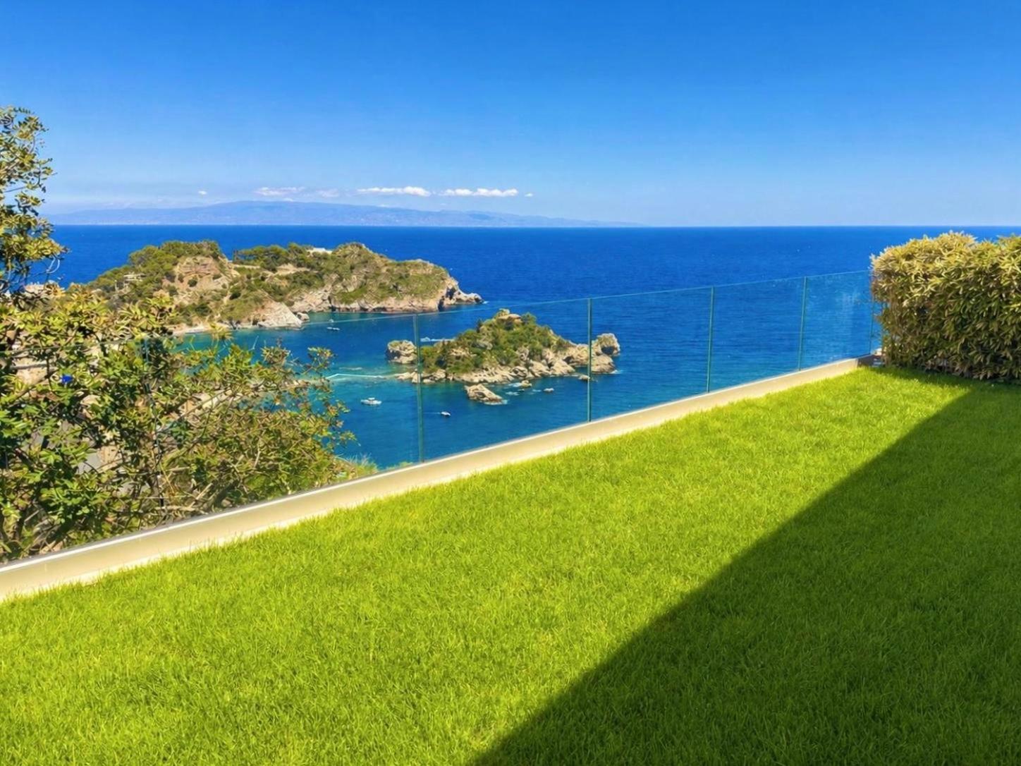 Isola Bella Infinity Suites