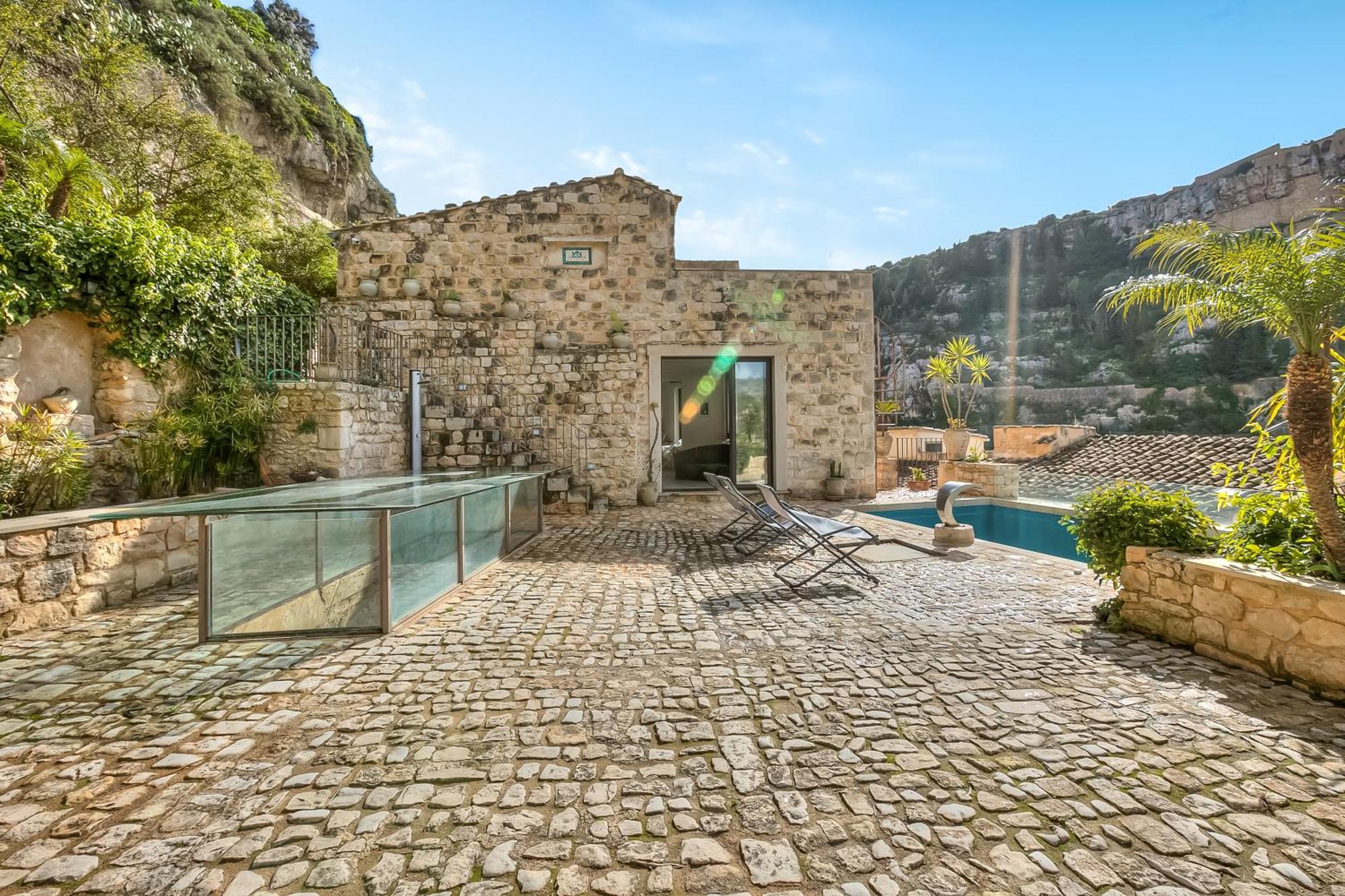 Borgo Hedone with Shared Pool