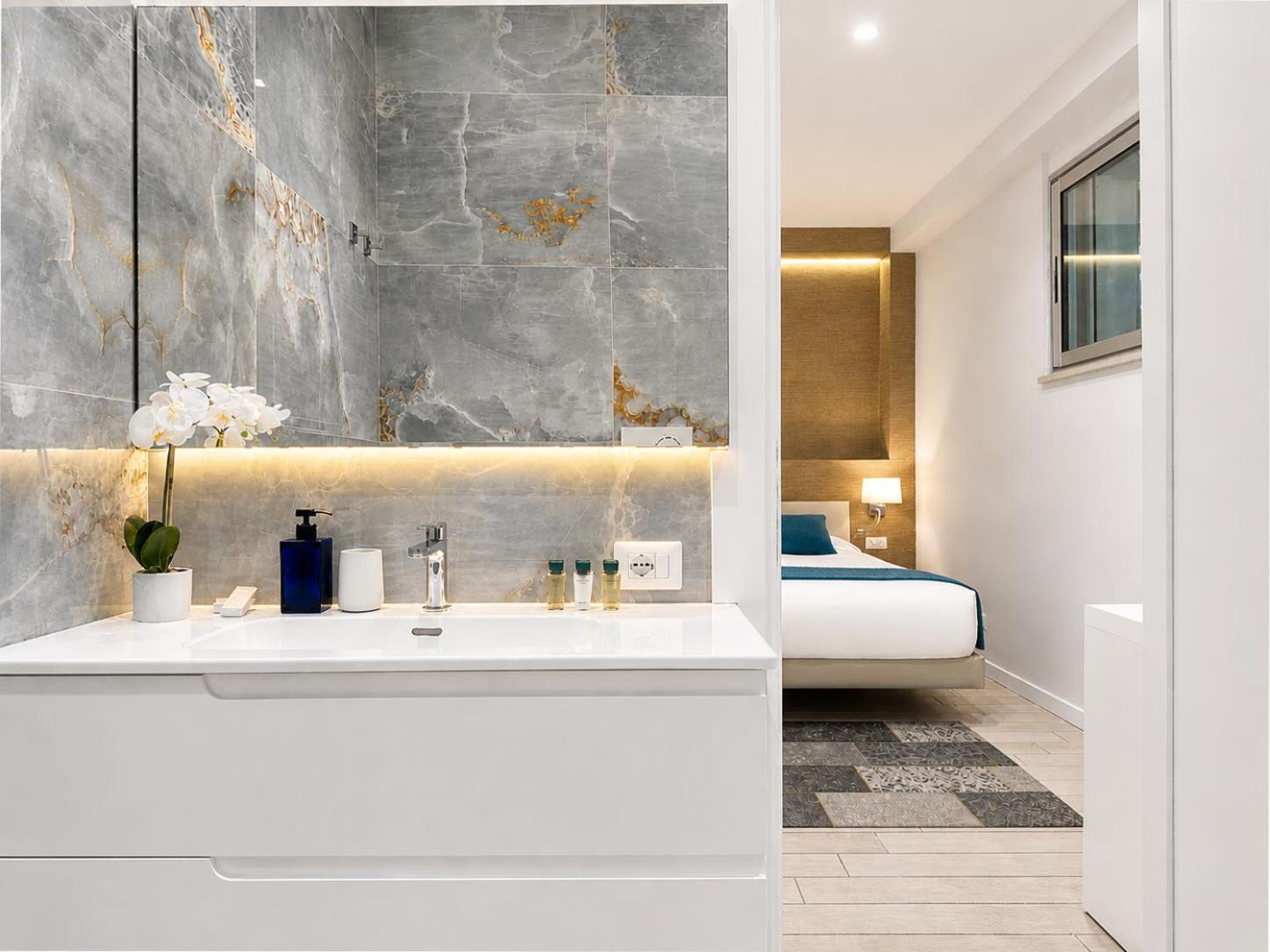 Isola Bella Infinity Suites