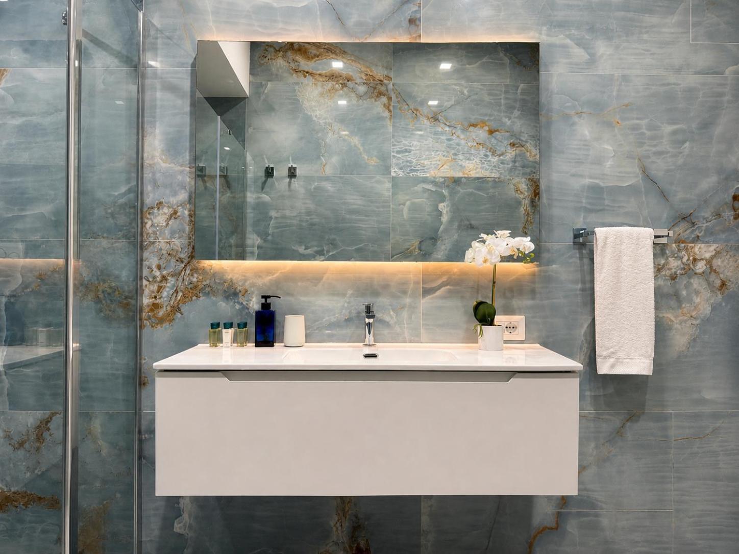 Isola Bella Infinity Suites