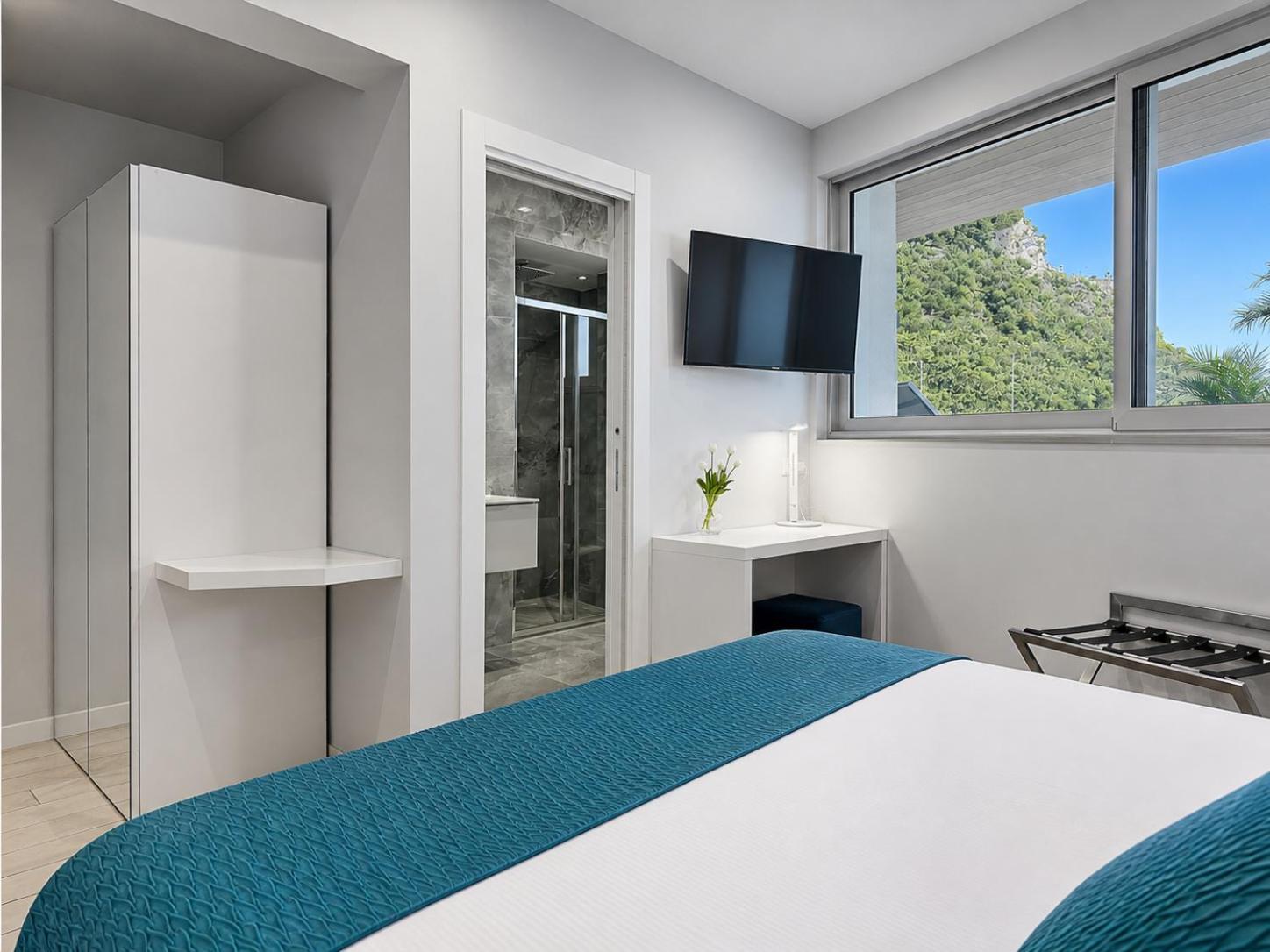 Isola Bella Infinity Suites