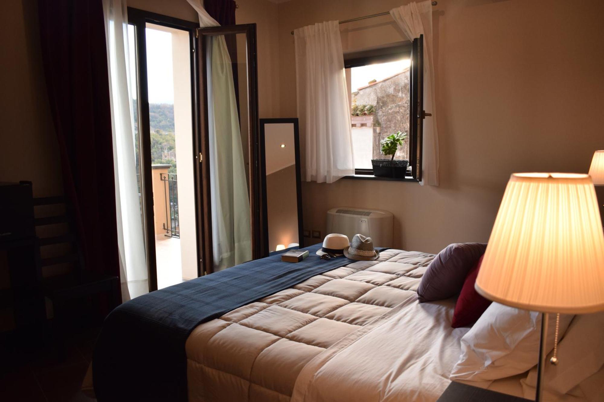 Cento Tari' Guest House