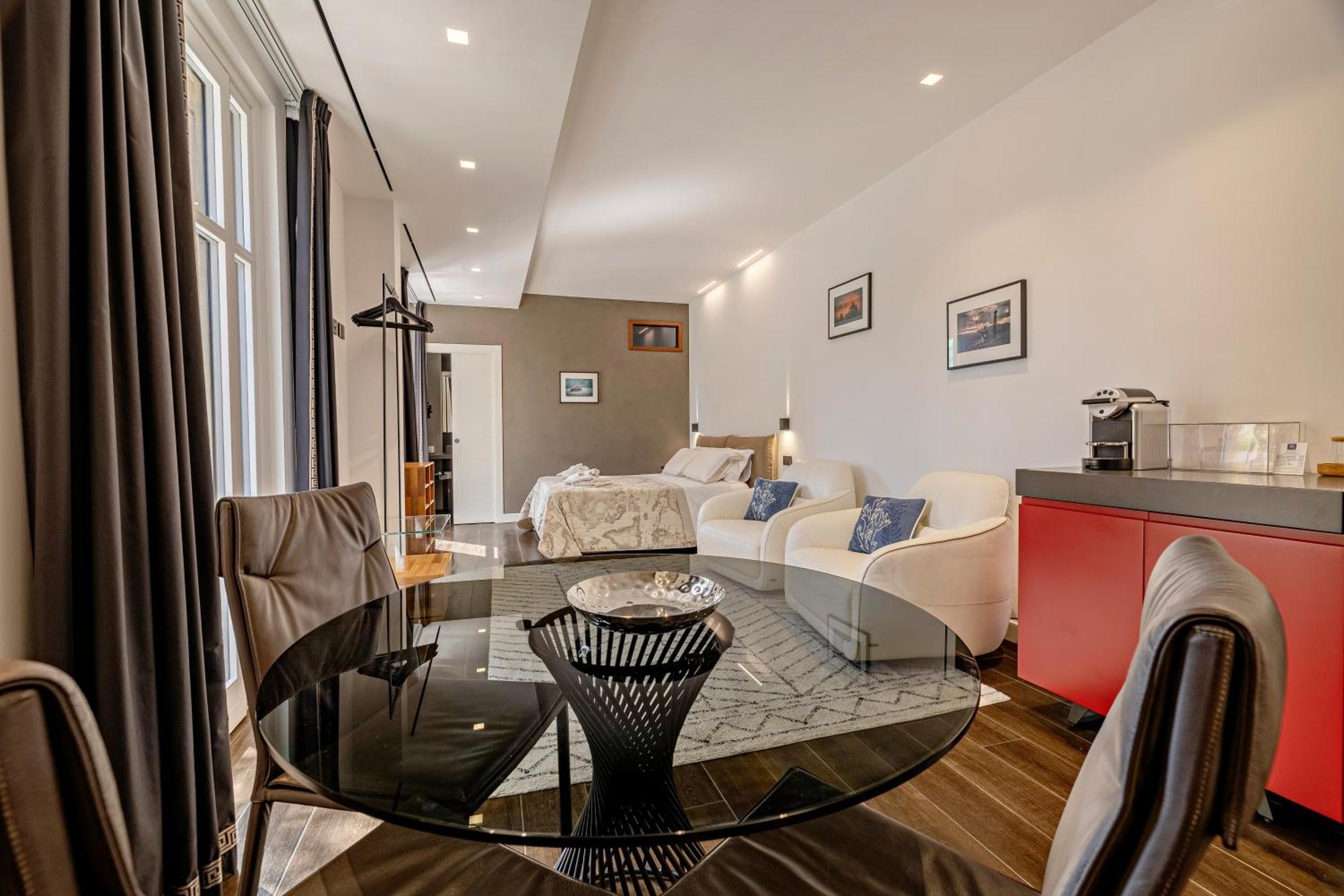 Qui Vicino boutique rooms and suites