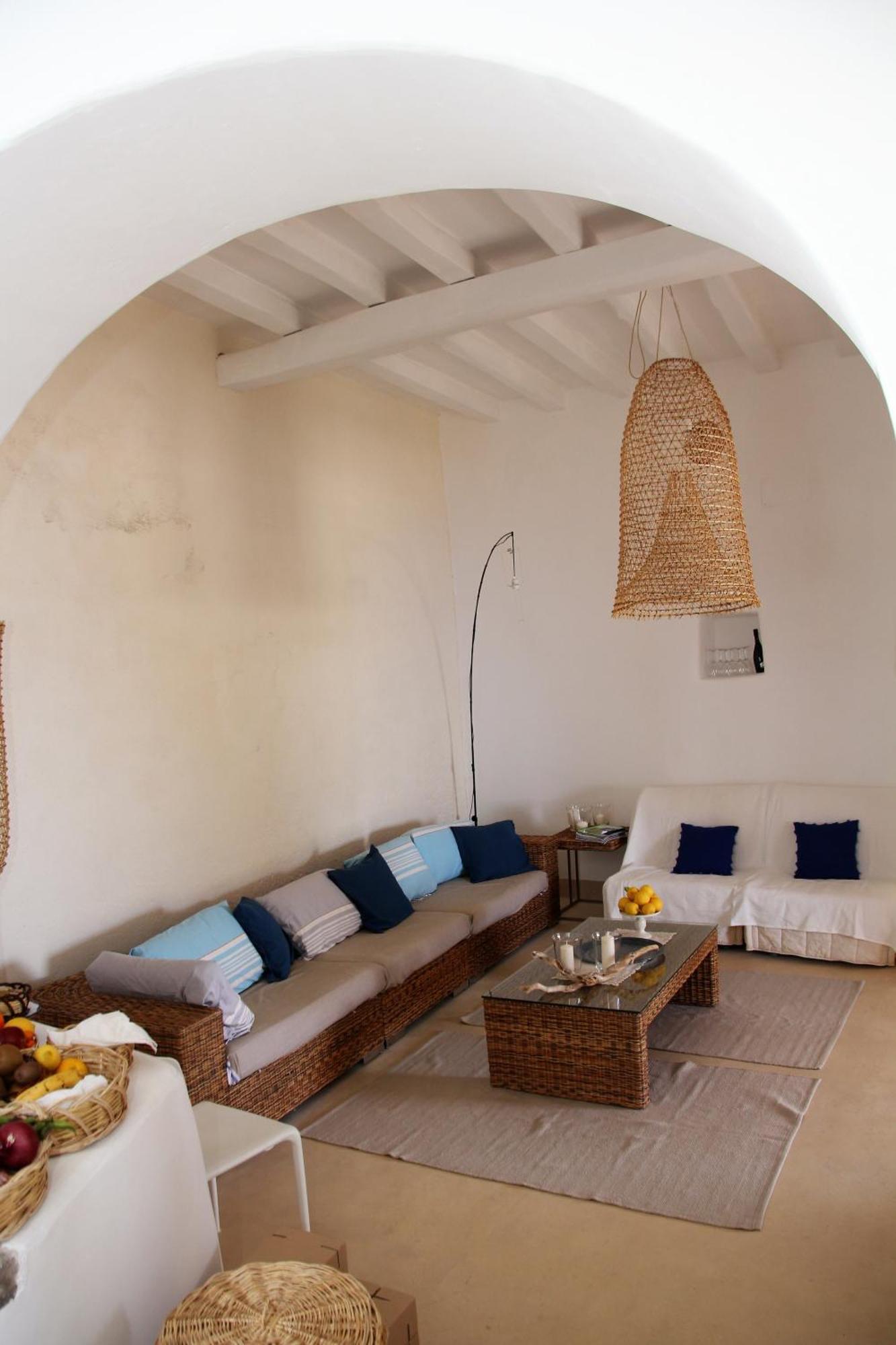 Alicudi Giardino dei Carrubi- al gradino 365