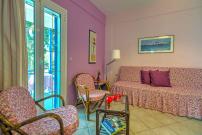 Blue Petal Apartment, Relaxed Heraklion Stay