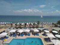 Santa Beach Hotel