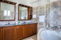 Hidden Gem Estate - Superior luxury villa large private pool stunning sea & mountain views 5 acres of lush gardens World class accommodation