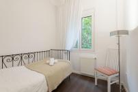 Roman market- upper Aristotelous sq luxury apartment