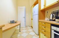 Courtyard Apt - Central Athens