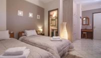 Tsironis Guesthouse