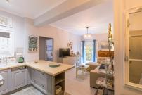 Stylish, comfy apartment by Konnect, Corfu city center