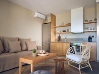Oceanis Suites with Private Heated Pools and Sea View, by ZanteWize