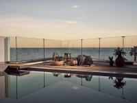 Oceanis Suites with Private Heated Pools and Sea View, by ZanteWize
