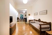 Klokkaris Stays Athens