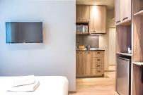 #Aura Studios & Suites V9-10