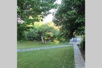 Τraditional fully detached villa on a luxurious hillock of Thessaloniki with its own garden also for family & wedding gatherings for 10 to 25 people only 15 minutes from airport