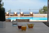 Chrysiida Suites
