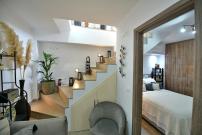 Agate Hydra luxury apartment