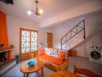 Orange House for big families in Damouchari - Delicious Houses