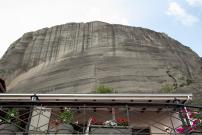 Under the rocks meteora panoramic view villa