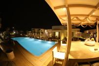 Queen Boutique Suites